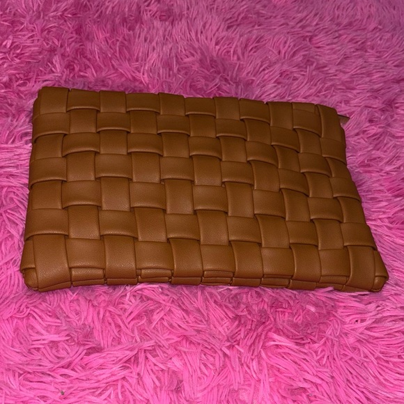 Elegant Woven Multi Strap Bag - Picture 3 of 10